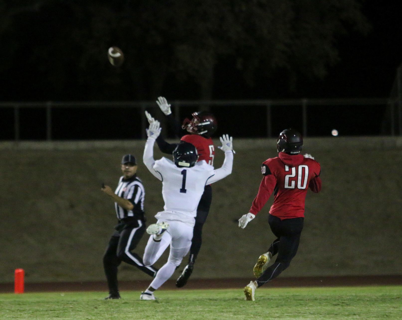 Bullpups grab sole possession of first place in battle of unbeatens